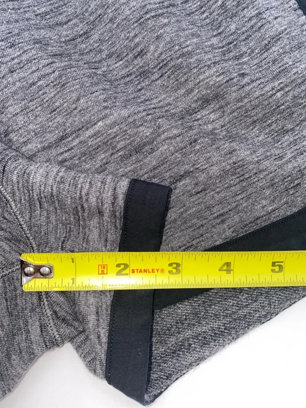lululemon Varsity Heathered Gray Cotton shorts size 4 - Picture 5 of 8